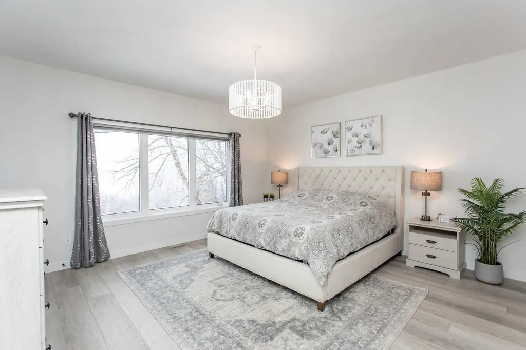 2 Twin Rose Court Jarvis Bay AB T4S 1R8
