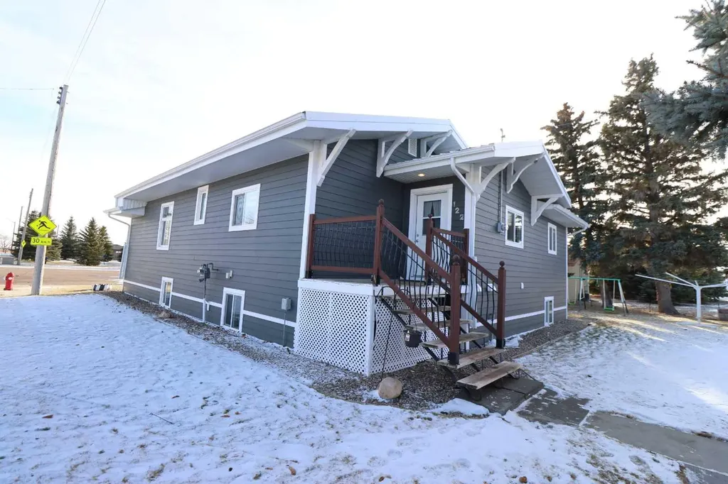 Enchant AB, 122 Centre Street