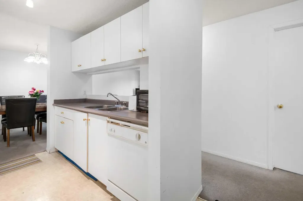 6224 17 Avenue SE Calgary AB T2A7X8