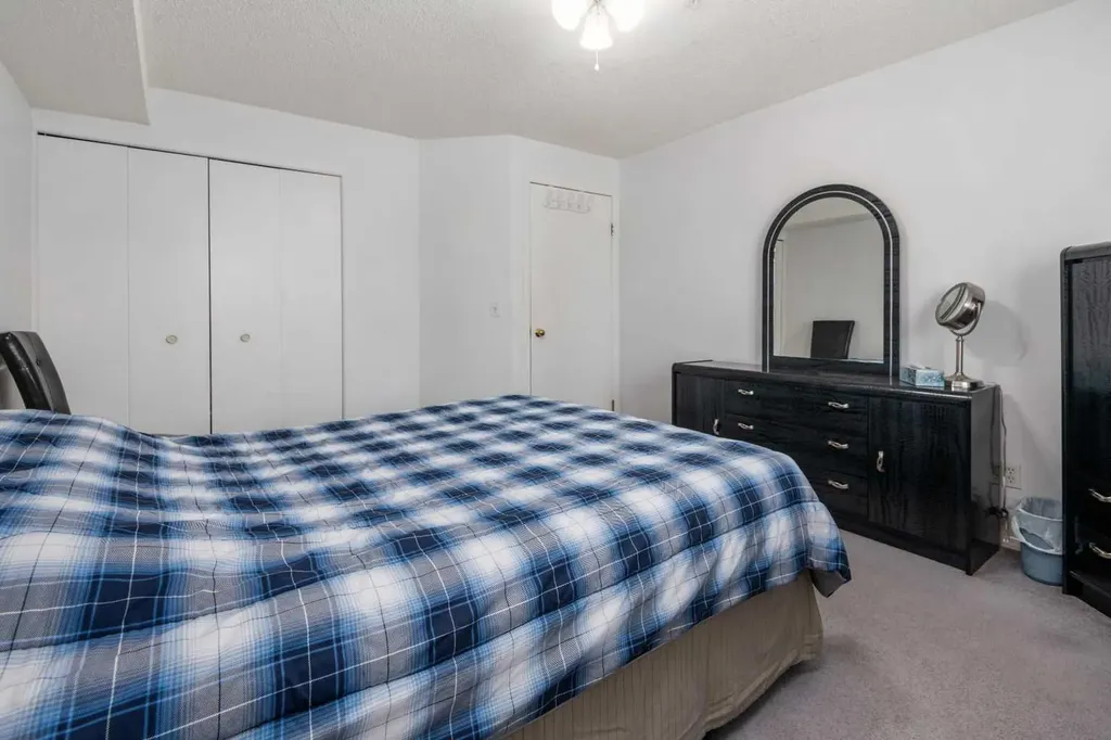 6224 17 Avenue SE Calgary AB T2A7X8