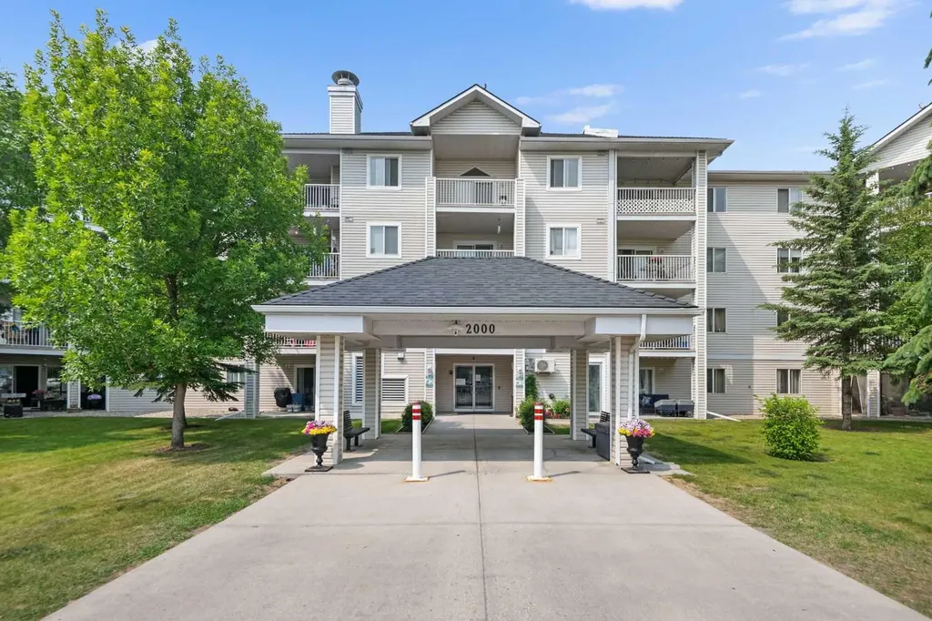 6224 17 Avenue SE Calgary AB T2A7X8