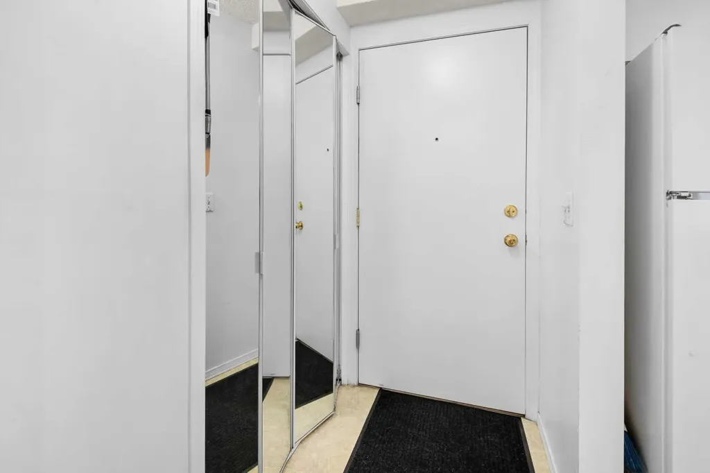 6224 17 Avenue SE Calgary AB T2A7X8
