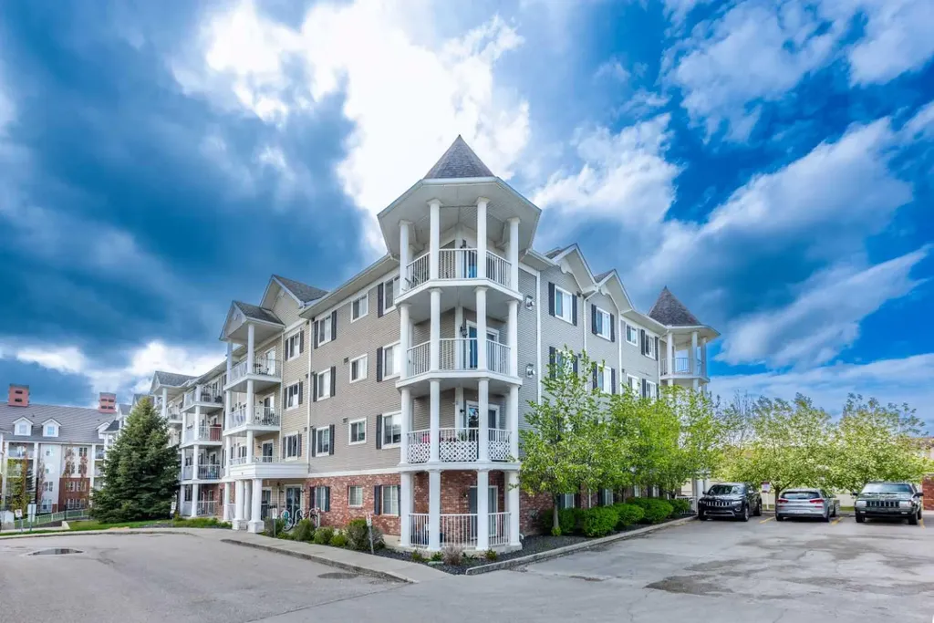 69 Country Village Manor NE Calgary AB T3K 0T1