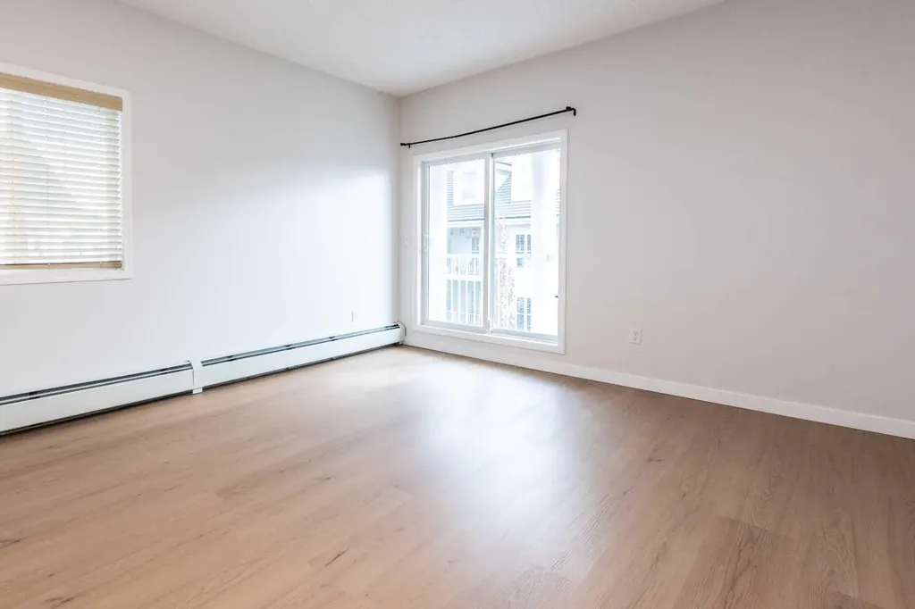 69 Country Village Manor NE Calgary AB T3K 0T1