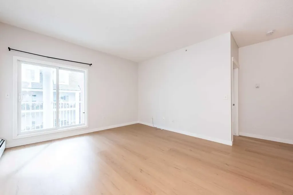 69 Country Village Manor NE Calgary AB T3K 0T1
