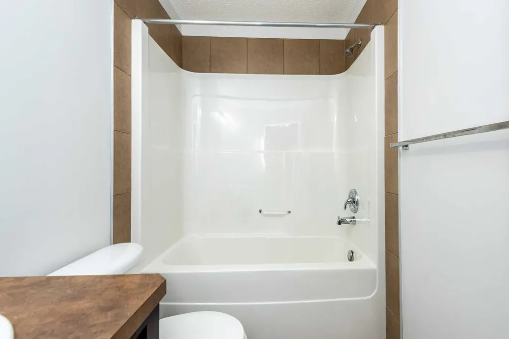 69 Country Village Manor NE Calgary AB T3K 0T1