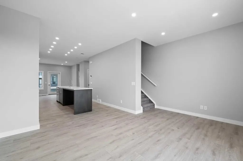 607 Mahogany Road SE Calgary AB T3M 3Y3