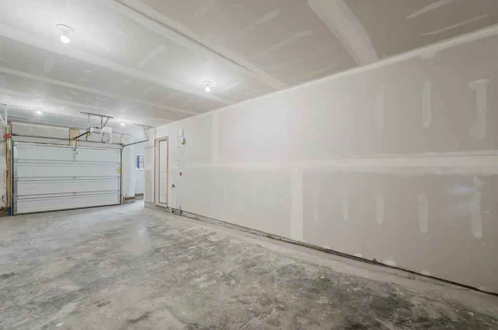 607 Mahogany Road SE Calgary AB T3M 3Y3