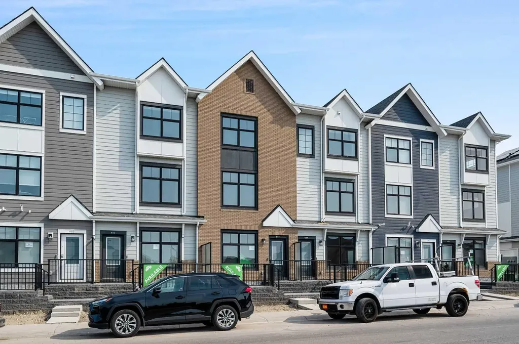 607 Mahogany Road SE Calgary AB T3M 3Y3