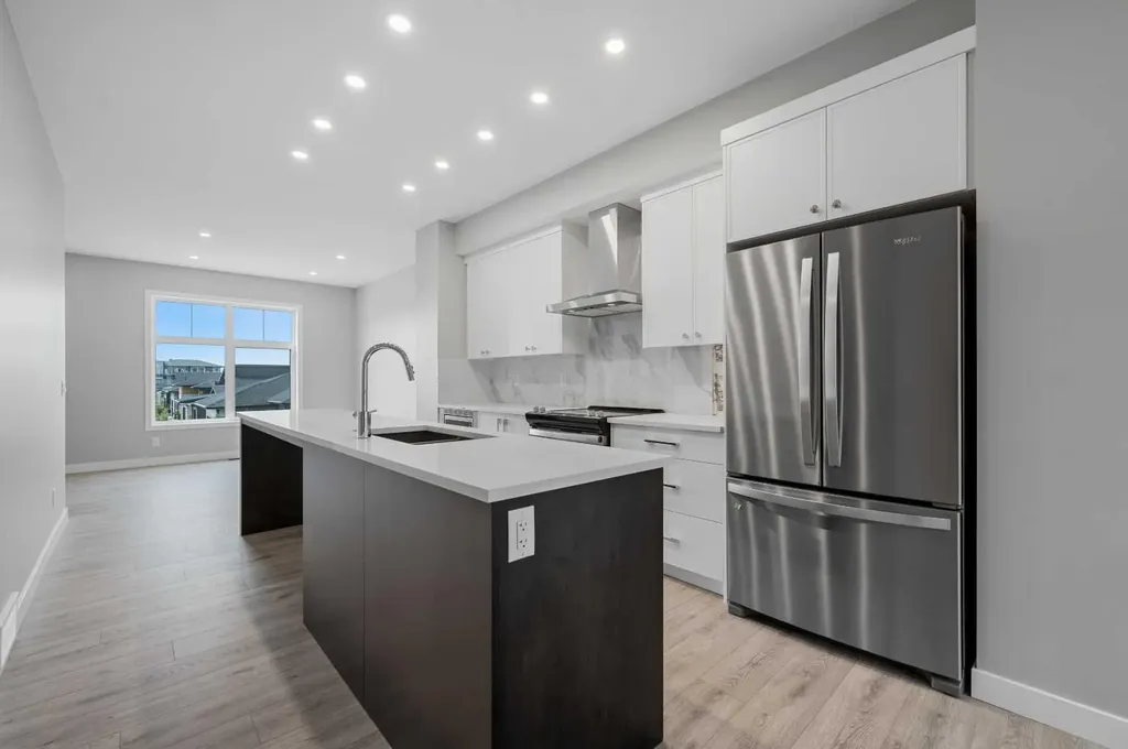 607 Mahogany Road SE Calgary AB T3M 3Y3