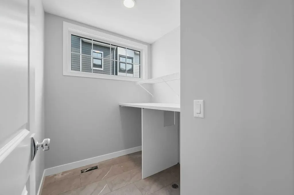 607 Mahogany Road SE Calgary AB T3M 3Y3
