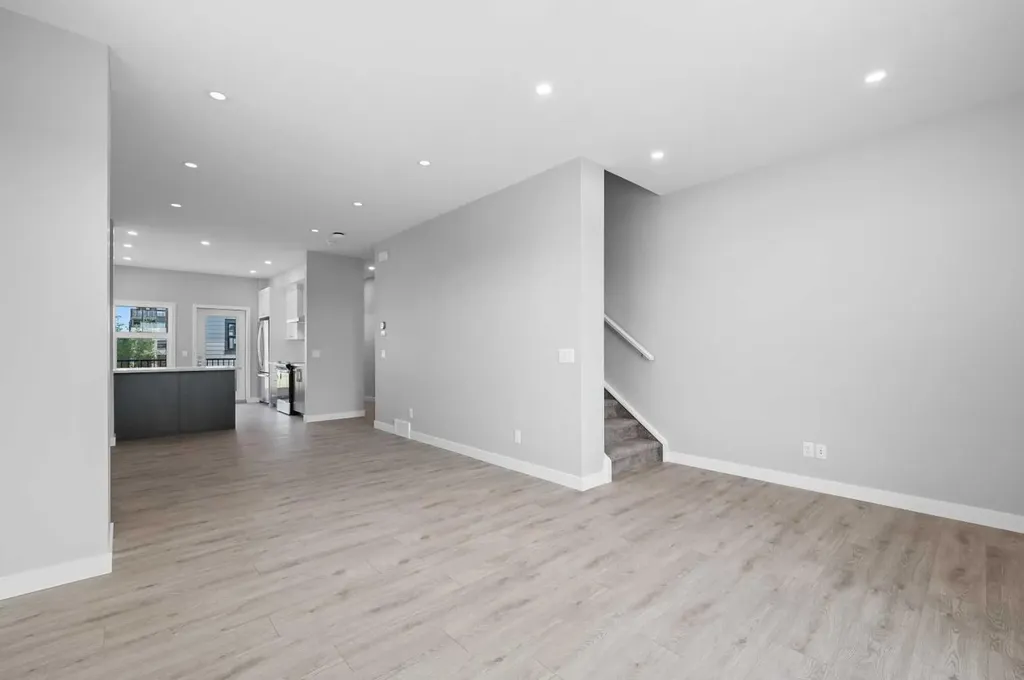 599 Mahogany Road SE Calgary AB T3M 3Y3