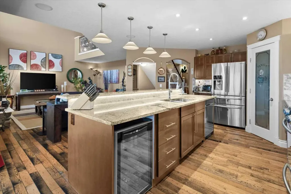 935 Bayside Drive SW Airdrie AB T4B 3E3