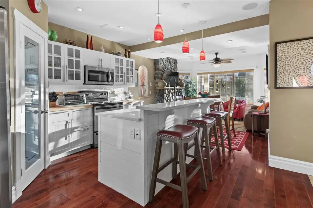 935 Bayside Drive SW Airdrie AB T4B 3E3