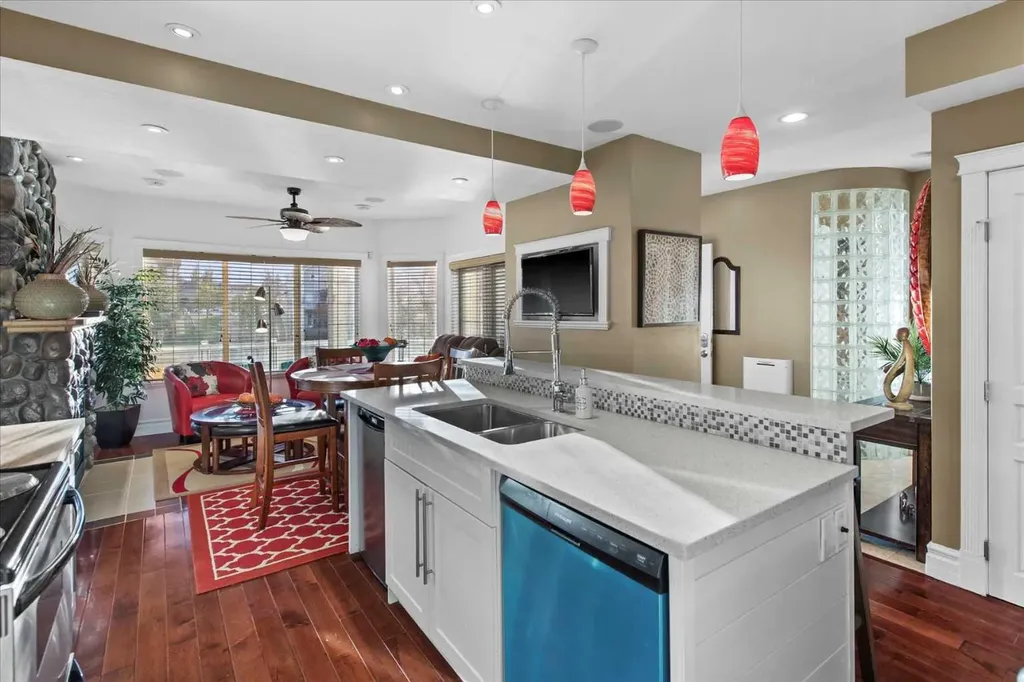 935 Bayside Drive SW Airdrie AB T4B 3E3