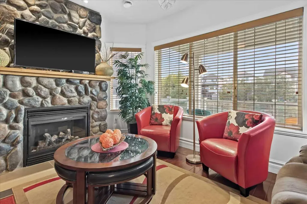935 Bayside Drive SW Airdrie AB T4B 3E3