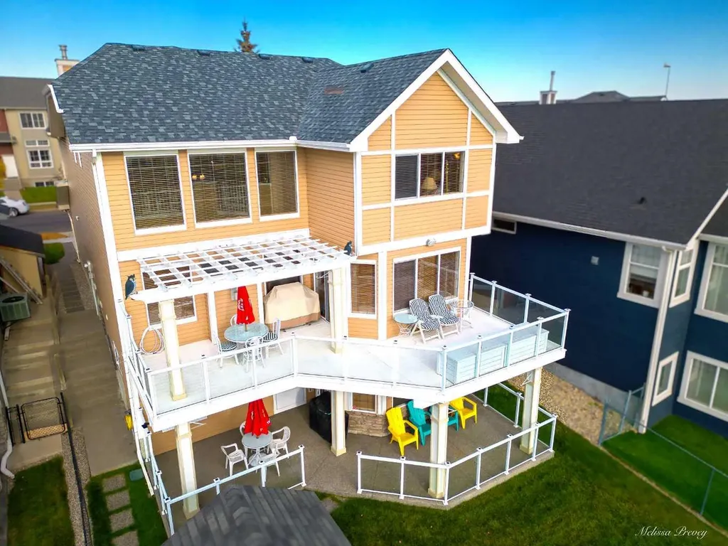 935 Bayside Drive SW Airdrie AB T4B 3E3