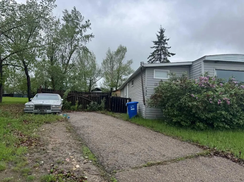 132 Greenfield Place Fort Mcmurray AB T9H 2M1