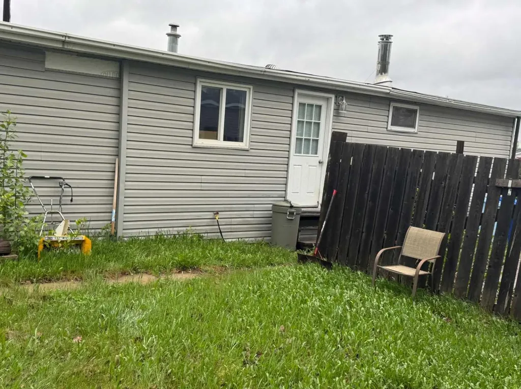 132 Greenfield Place Fort Mcmurray AB T9H 2M1