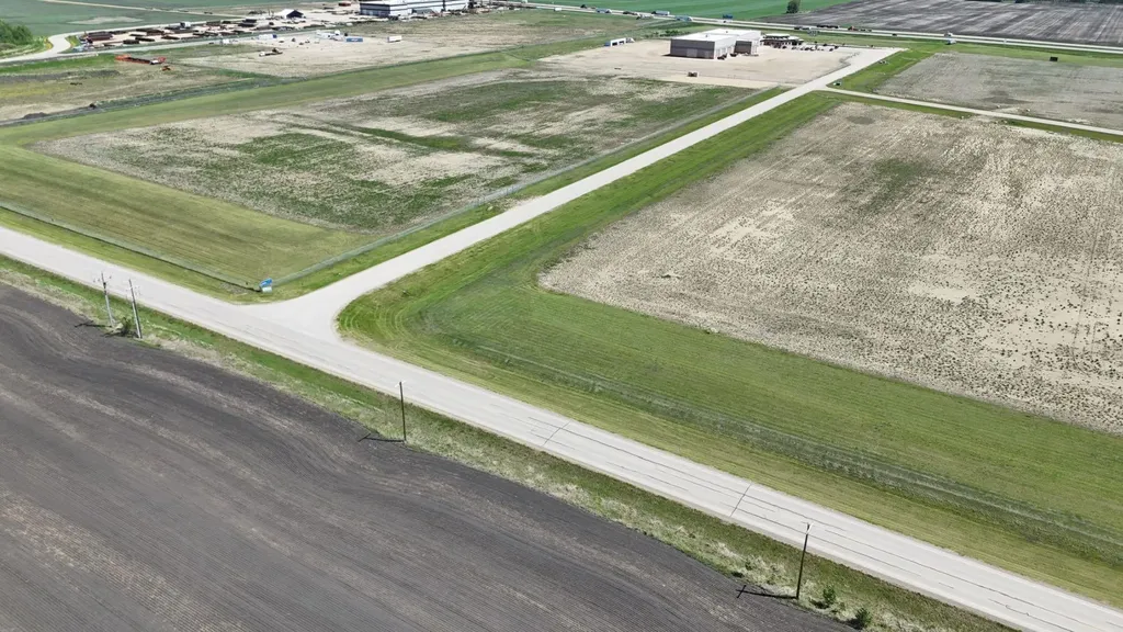 4 431029 Range Road 261 Rural Ponoka County AB T4J 1R4