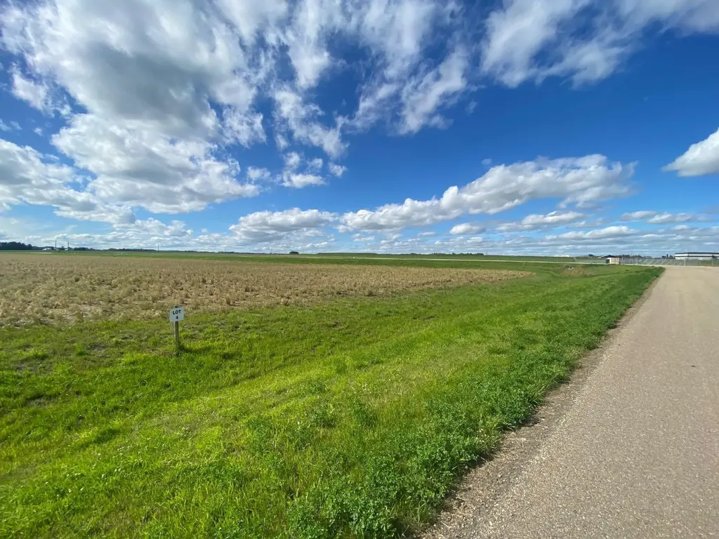 4 431029 Range Road 261 Rural Ponoka County AB T4J 1R4