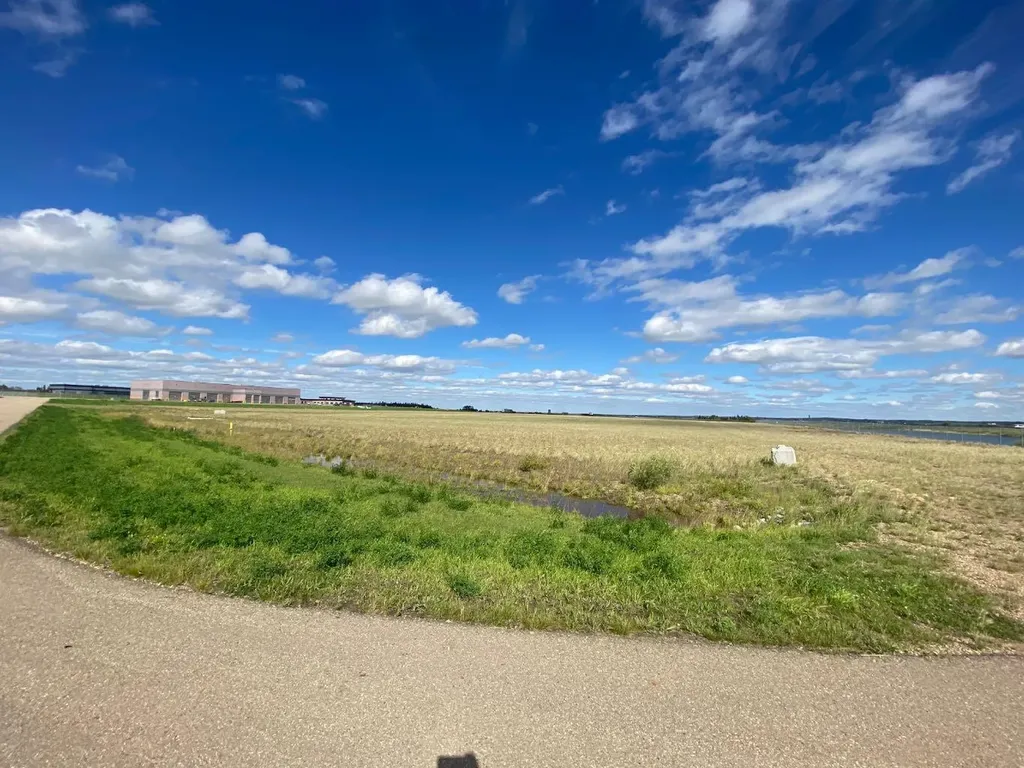 1 431029 Range Road 261 Rural Ponoka County AB T4J 1R4