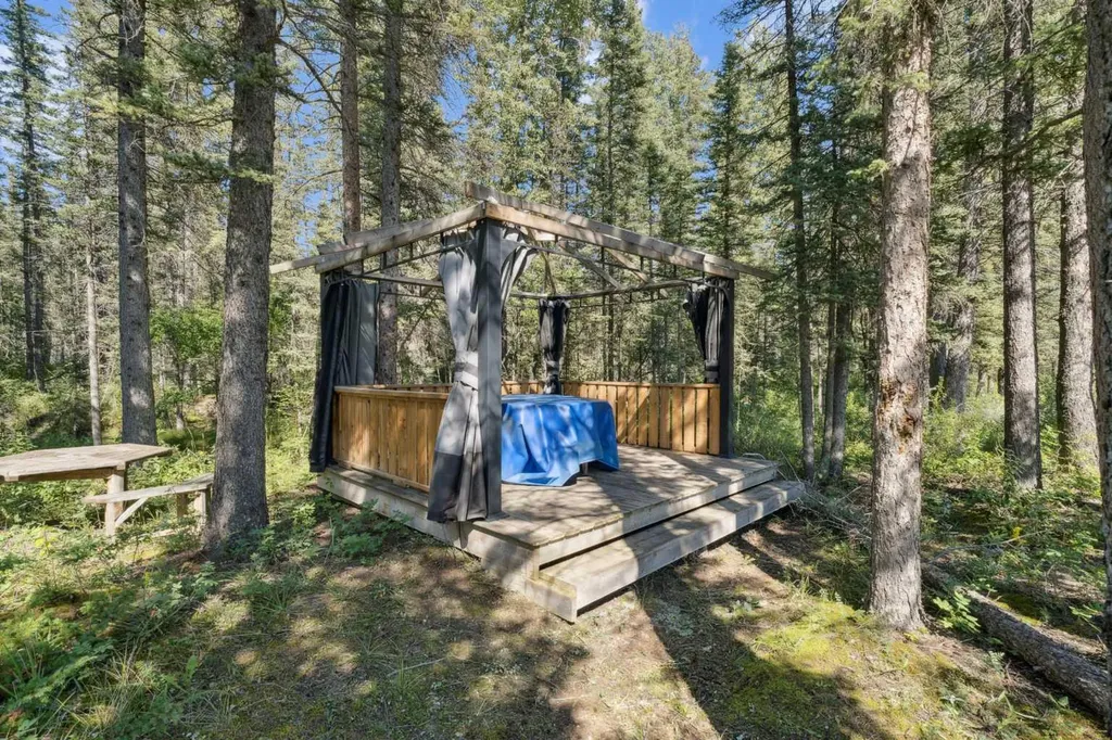 40018 Township Road 242 Rural Rocky View County AB T3Z 2Z1