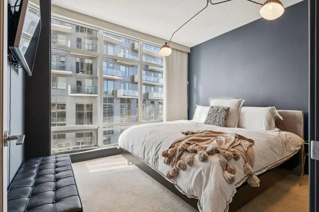 530 12 Avenue SW Calgary AB T2R 0B1