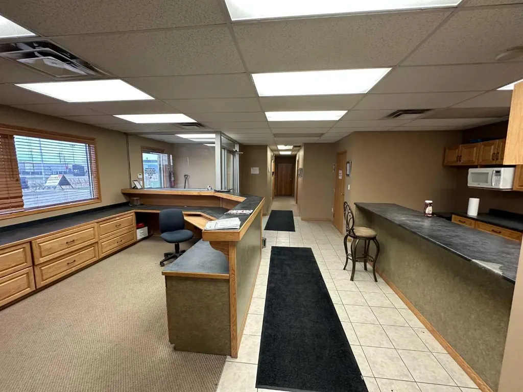12002 106 Avenue Grande Prairie AB T8V 8B4