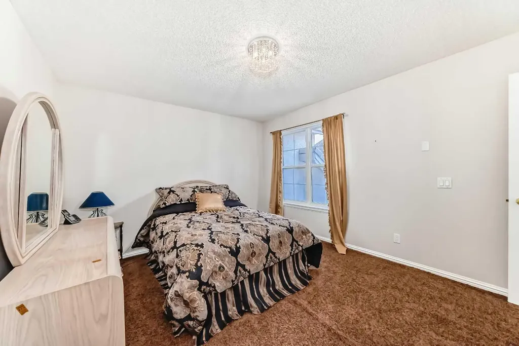 1906 Patterson View SW Calgary AB T3H 3J9