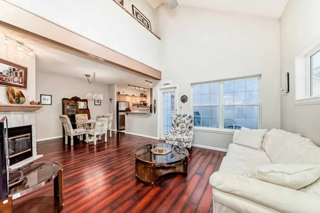 1906 Patterson View SW Calgary AB T3H 3J9