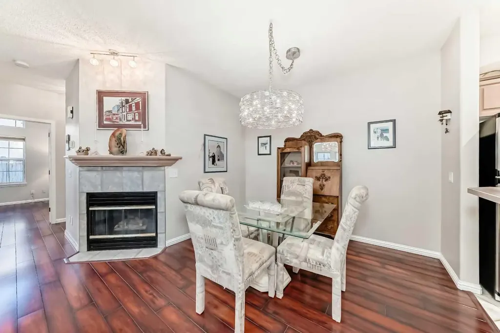 1906 Patterson View SW Calgary AB T3H 3J9