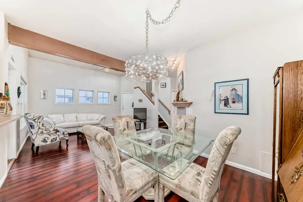 1906 Patterson View SW Calgary AB T3H 3J9
