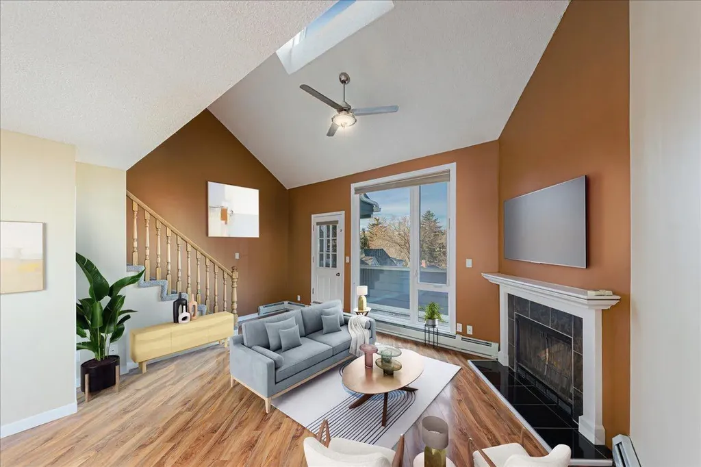 1817 14a Street SW Calgary AB T2T 3W7