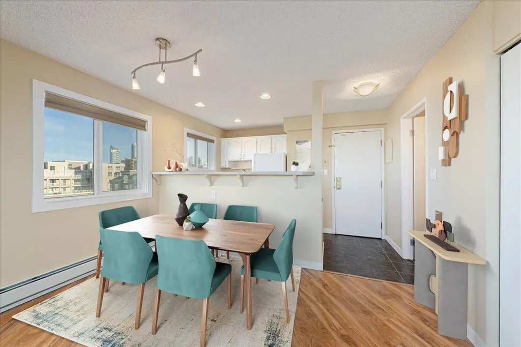1817 14a Street SW Calgary AB T2T 3W7