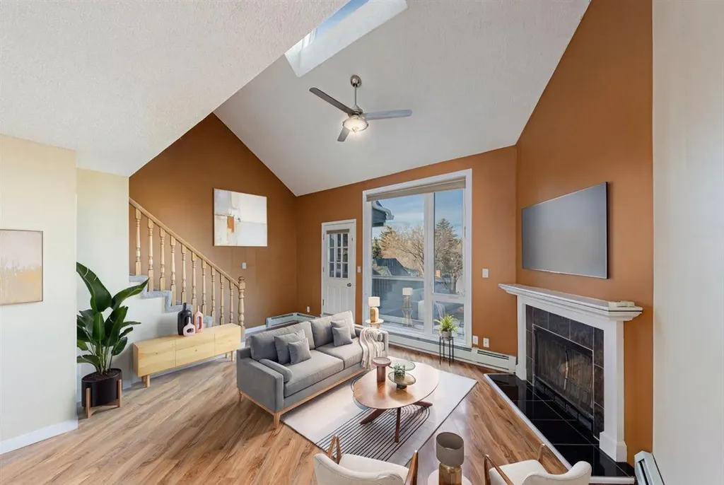 1817 14a Street SW Calgary AB T2T 3W7