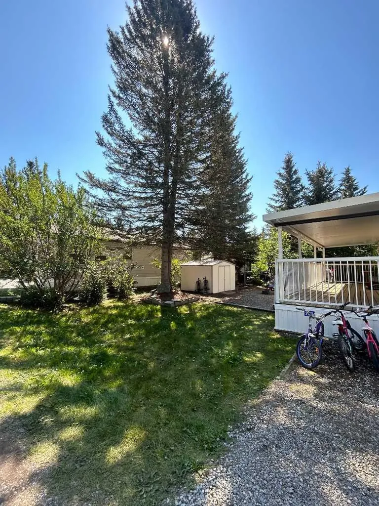 5230 27 Highway Rural Mountain View County AB T0M1X0