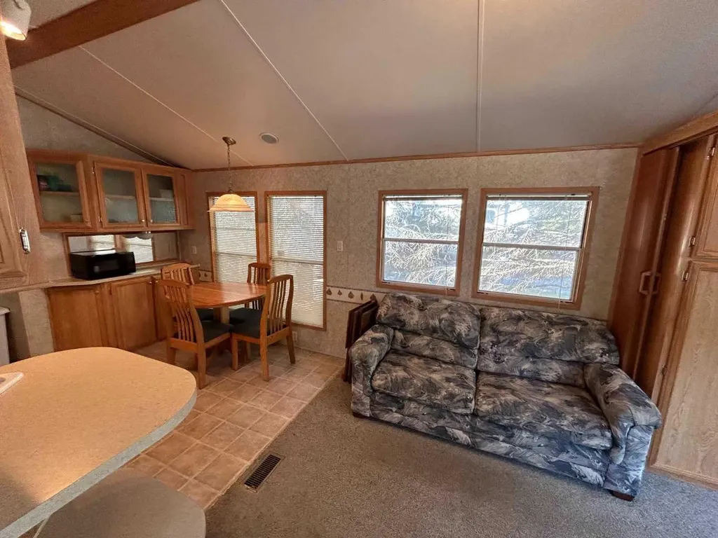 5230 27 Highway Rural Mountain View County AB T0M1X0