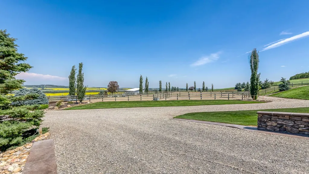 386038 64 Street W Rural Foothills County AB T0L 1T0