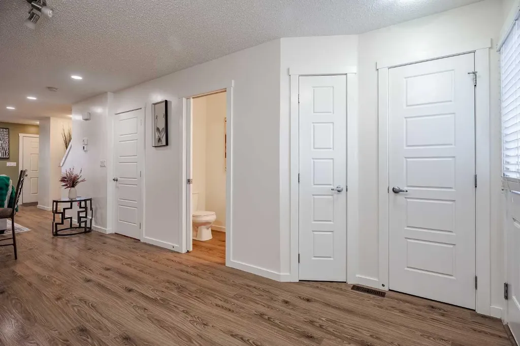 2400 Ravenswood View SE Airdrie AB T4A0v7
