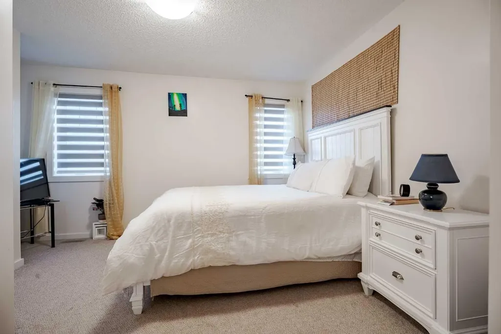 2400 Ravenswood View SE Airdrie AB T4A0v7