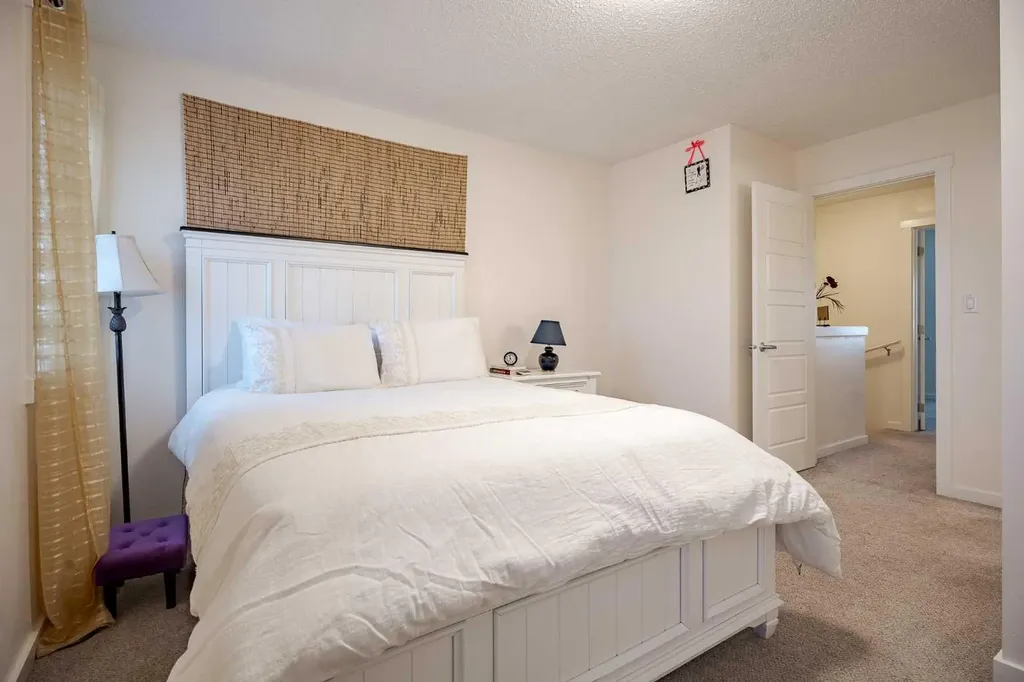 2400 Ravenswood View SE Airdrie AB T4A0v7