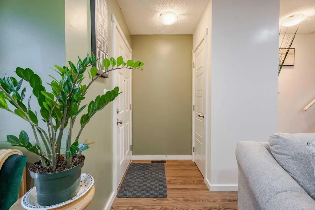 2400 Ravenswood View SE Airdrie AB T4A0v7