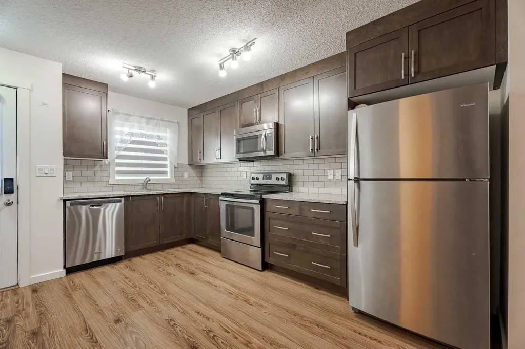 2400 Ravenswood View SE Airdrie AB T4A0v7