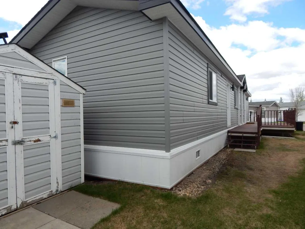 5210 65 Avenue Olds AB T4H 1W7