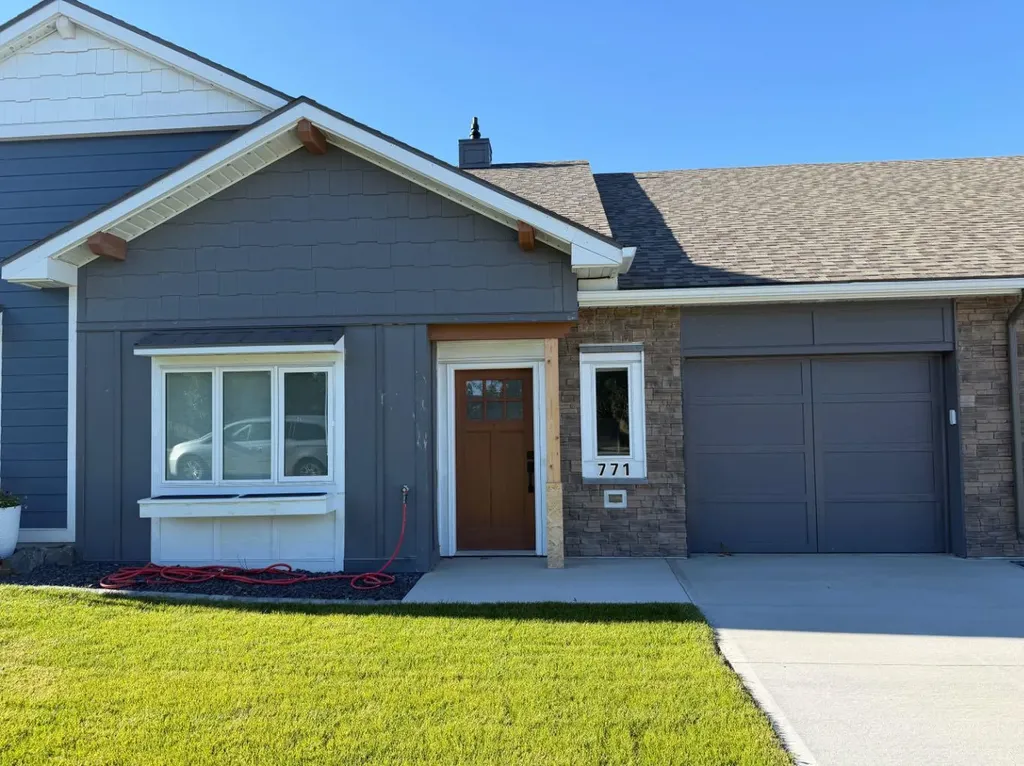 771 7 Avenue W Cardston AB T0K 0K0
