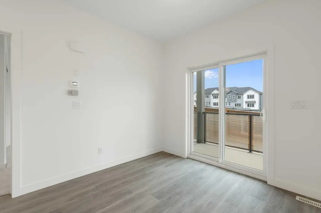 2117 81st Street SW Calgary AB T3H 6H5