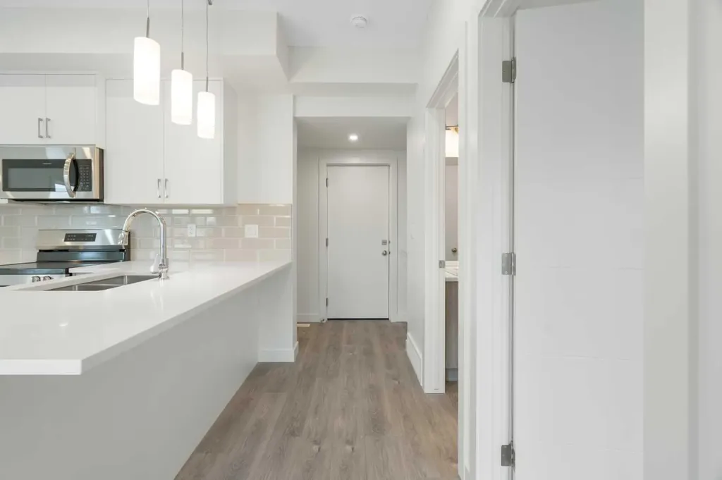 2117 81st Street SW Calgary AB T3H 6H5