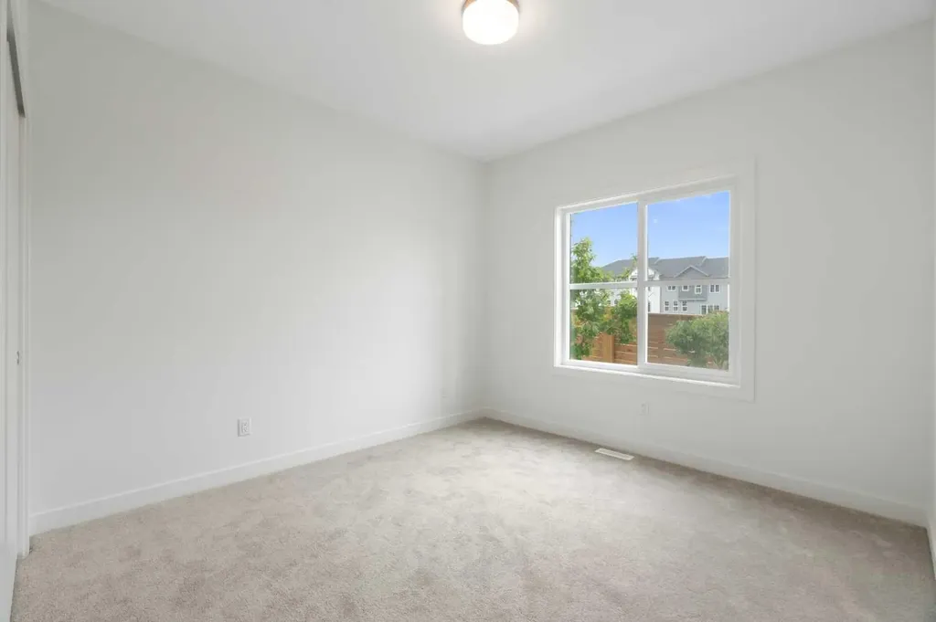 2117 81st Street SW Calgary AB T3H 6H5