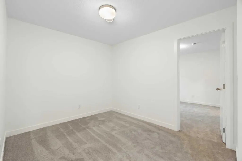 2117 81st Street SW Calgary AB T3H 6H5
